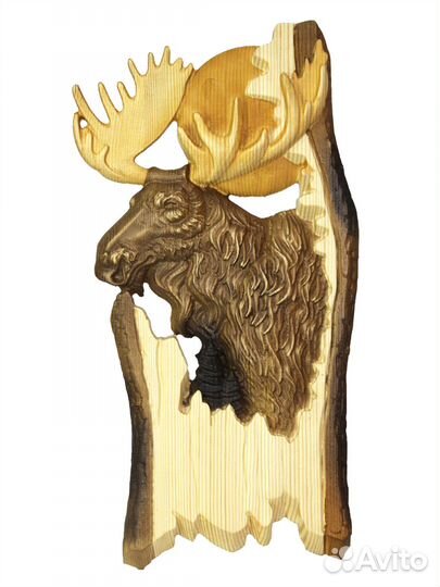 Резное панно из дерева 