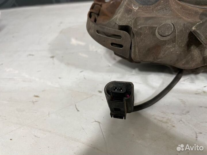 Суппорт задний левый Volkswagen Touareg 7L AXQ/4