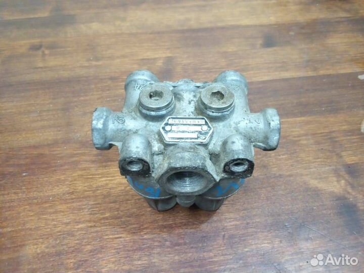 Клапан тормозной воздушный Baw Fenix