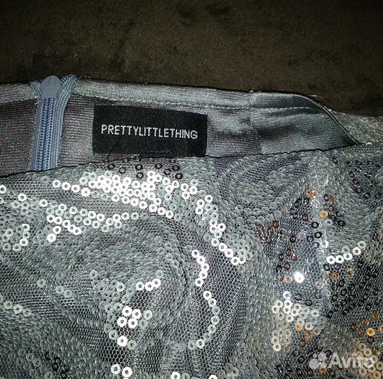 Юбка с пайетками новая