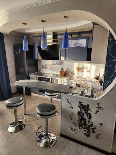 3-к. квартира, 81 м², 8/10 эт.