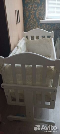 Детская кровать качалка с маятником