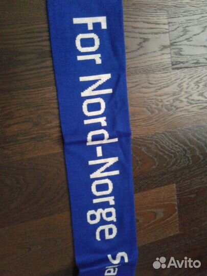 Футбольные вымпела, шарфы