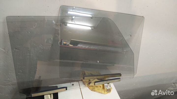 Стёкла для ваз-2105 боковые и заднее тонированные