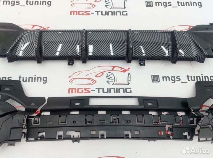 Диффузор BMW 3 серия G20 MP 340 R style под карбон