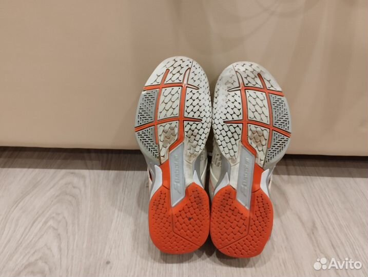 Теннисные кроссовки babolat