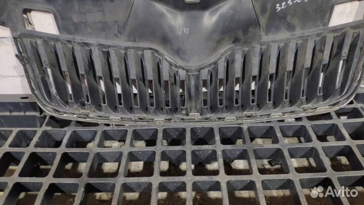 Решетка радиатора от Skoda Roomster 2006