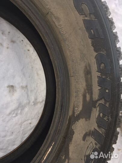 Bridgestone Ice Cruiser 7000 215/70 R16 100T