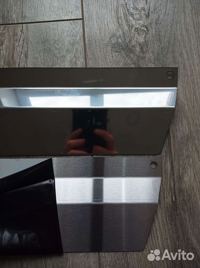 Зеркальная накладка на радиатор газ 31105 Волга