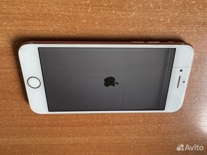 Телефон iPhone 7