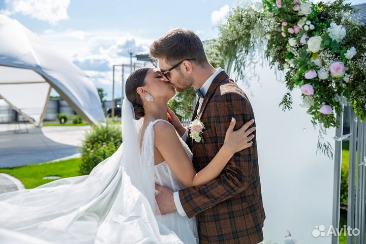 Фотограф на свадьбу, видео в подарок