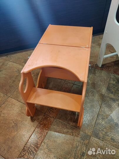 Башня помощника Монтессори. Любимые