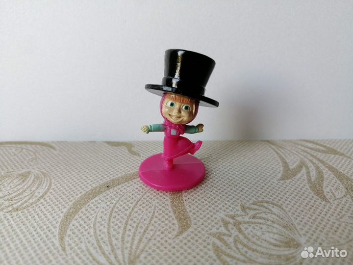 Киндер сюрприз - маша и медведь без вкладыша.разны