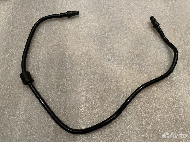 Трубка от бачка 2-я Mercedes-benz W222 S500