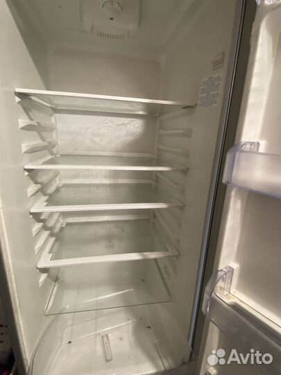 Холодильник Beko на запчасти / полки / ящики