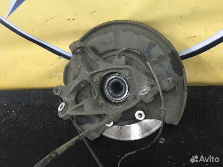 Кулак Mercedes W219 A2113508308