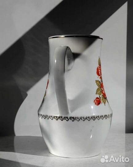 Фарфоровый кувшин СССР