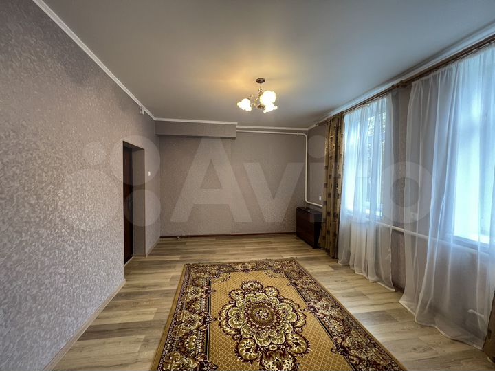 Комната 33 м² в 4-к., 2/3 эт.