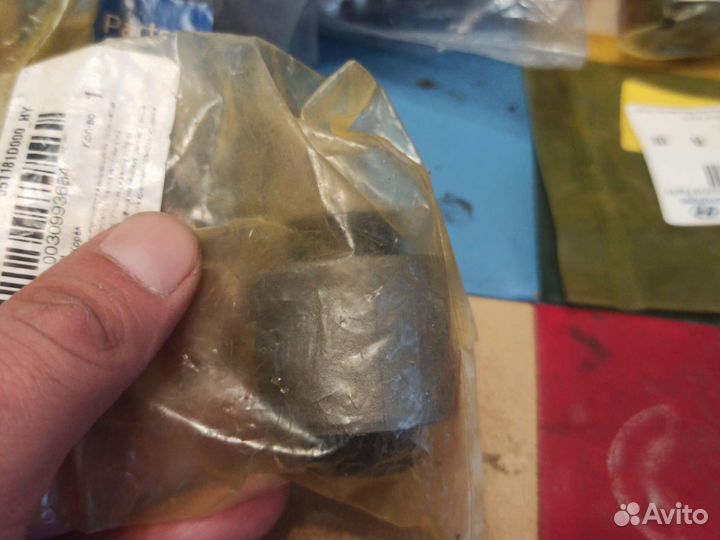 Сайлентблок заднего рычага верхний 551181D000