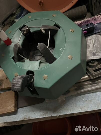 Подставка под елку