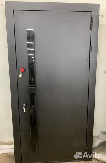 Дверь входная металлическая