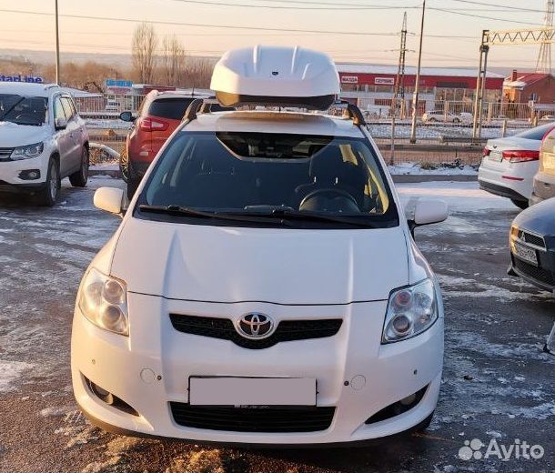 Бокс на крышу Broomer белый глянец Toyota Auris