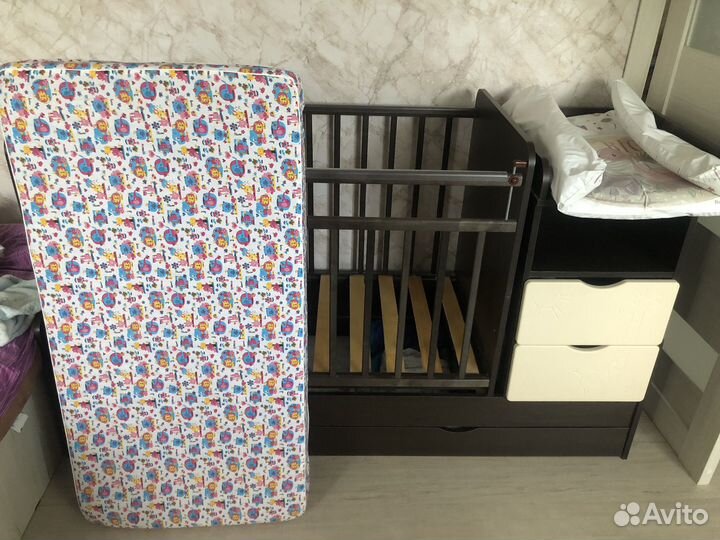 Кроватка трансформер с маятником