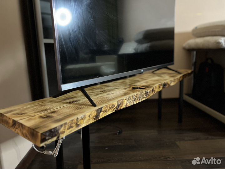 Тумба под телевизор в стиле лофт