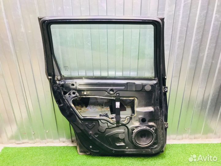Дверь задняя левая Volvo V70/XC70