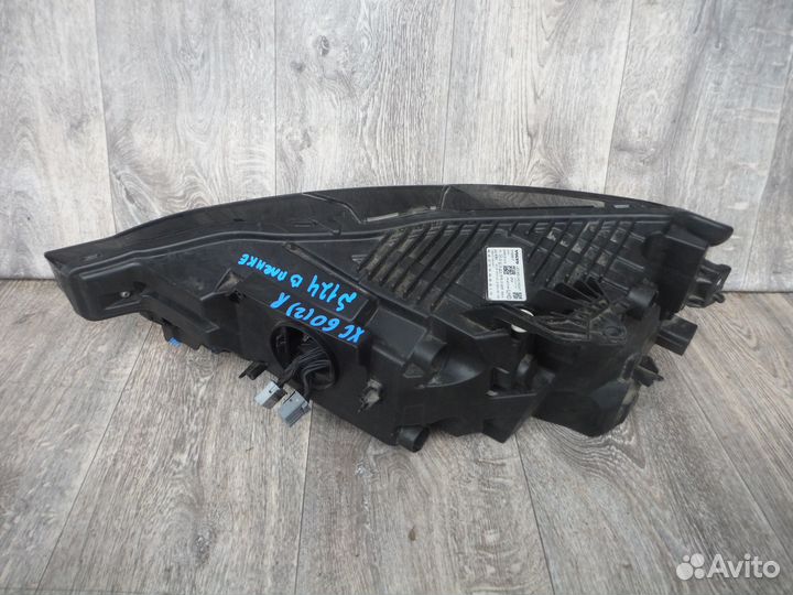 Фара правая №124 volvo XC60 2018