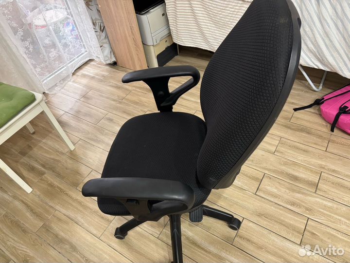 Компьютерное кресло