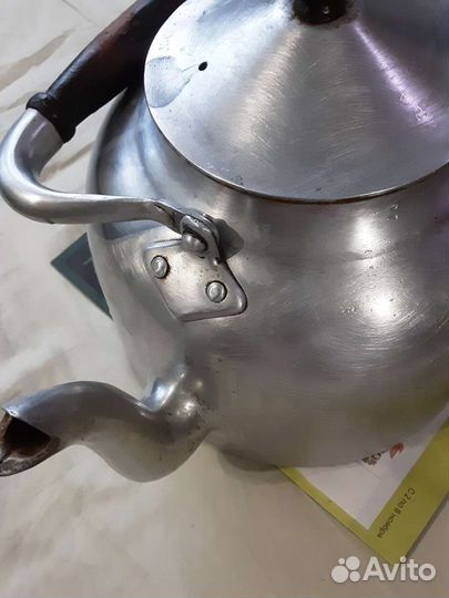 Чайник литой
