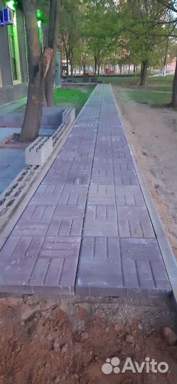 Укладка тротуарной брусчатки