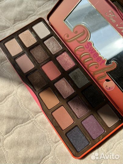 Палетка теней too faced chocolate / peach