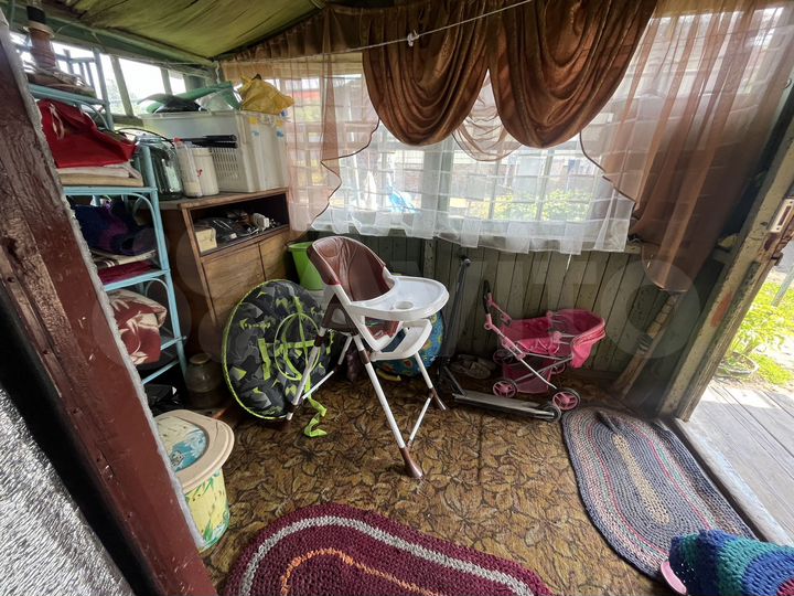 Дом 27 м² на участке 3,8 сот.