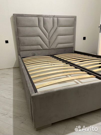 Кровать двухспальная в наличии и на заказ. Доставка