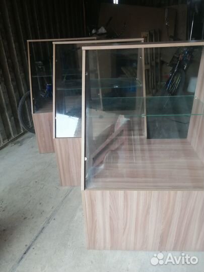 Шкаф витрина