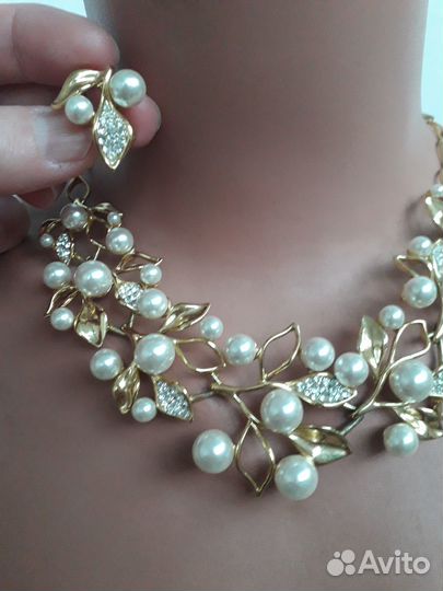 Комплект колье и серьги Viennois