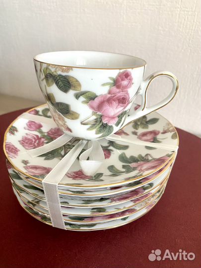 Фарфоровый чайный сервиз в упаковке. Англия