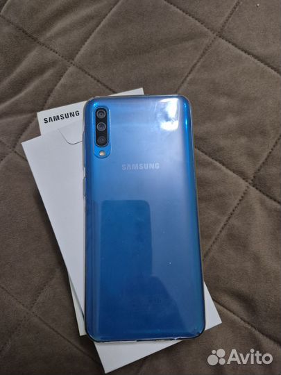 Samsung Galaxy A50, 4/64 ГБ