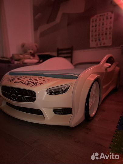 Кровать машина