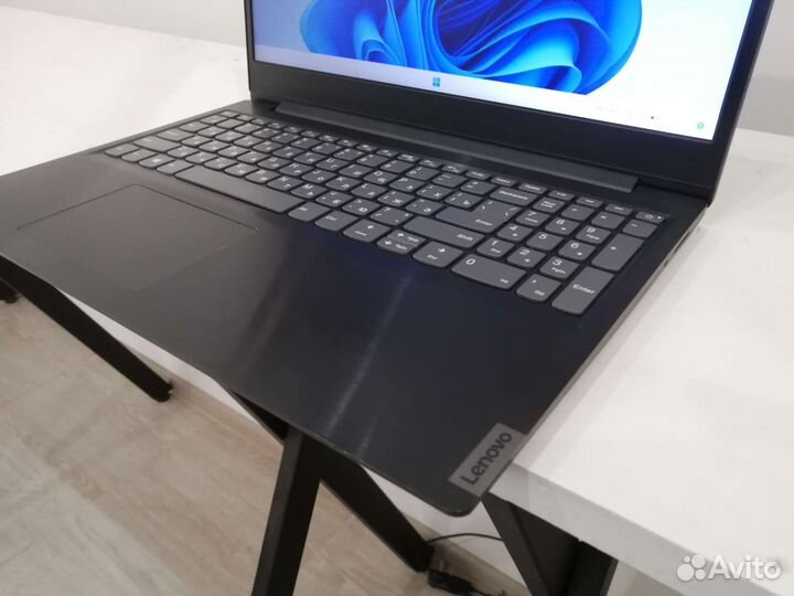 Современный офисный ноутбук Lenovo/4 ядра/SSD