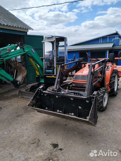 Мини экскаватор, трактор