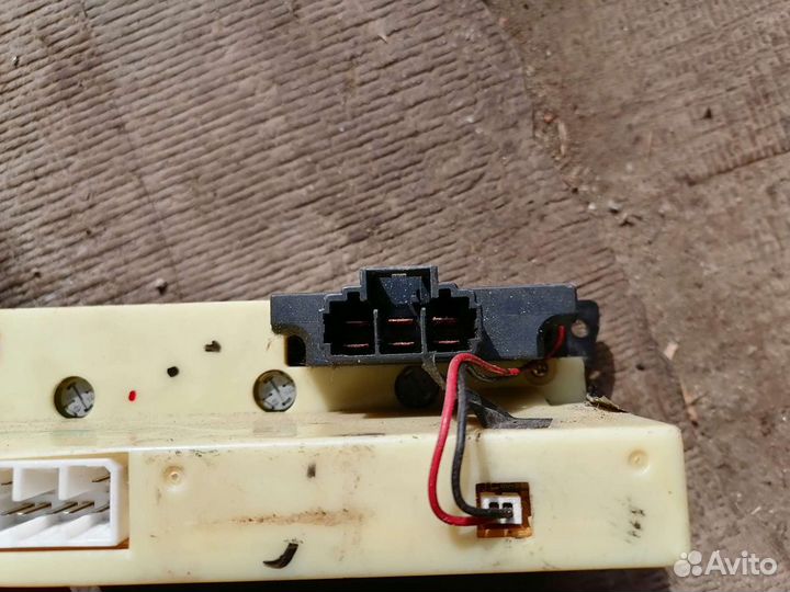 Блок управления кондиционером мазда 626 99г