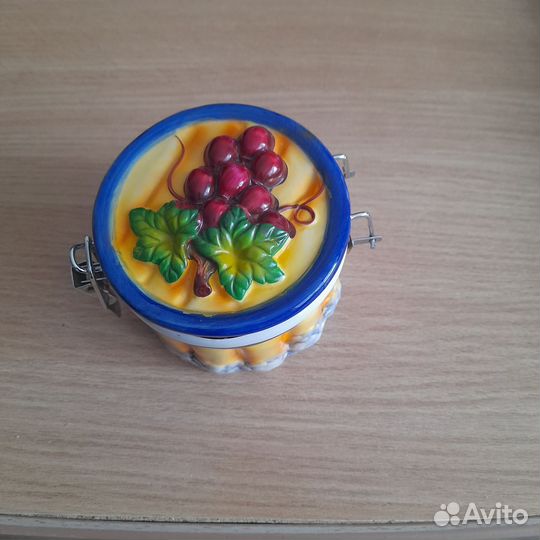 Баночка для сыпучих продуктов