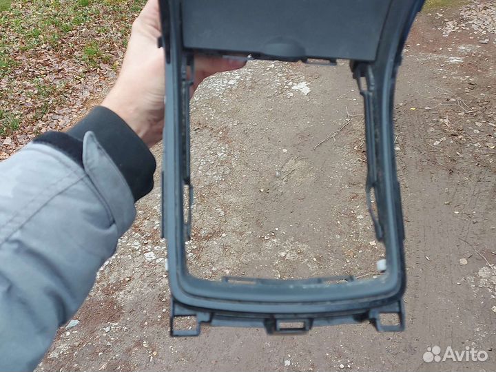 Консоль центральная, пепельница Мазда 6 gh рест