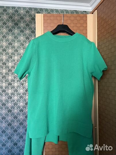 Трикотажный костюм женский брючный