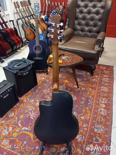 Электро-акустическая гитара