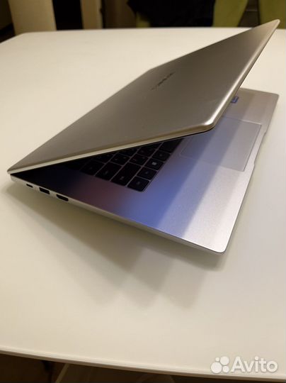 Ноутбук huawei matebook d15