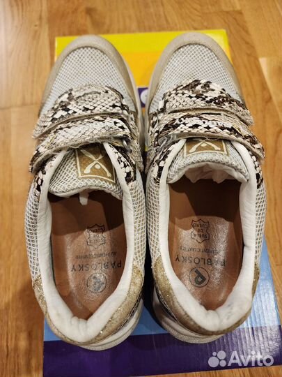 Кроссовки для девочки